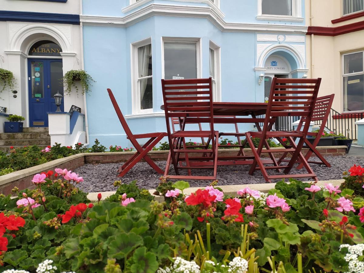 Bed and Breakfast Frosty Towers Llandudno Exterior foto